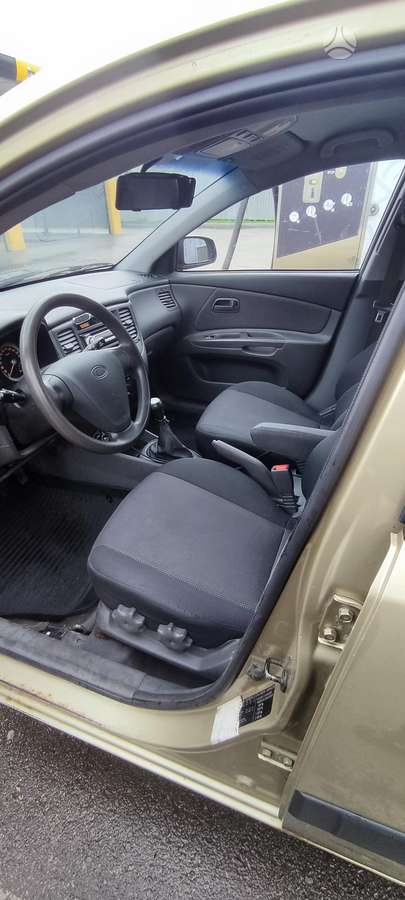 Kia Rio, 1.4 l., hatchback