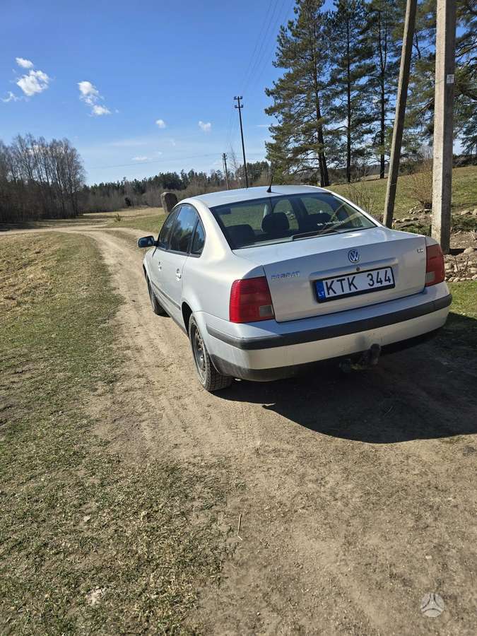 Volkswagen Passat - 8