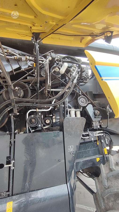New Holland CX 8.70, комбайны