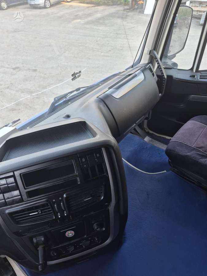 Iveco Stralis, double sleeper