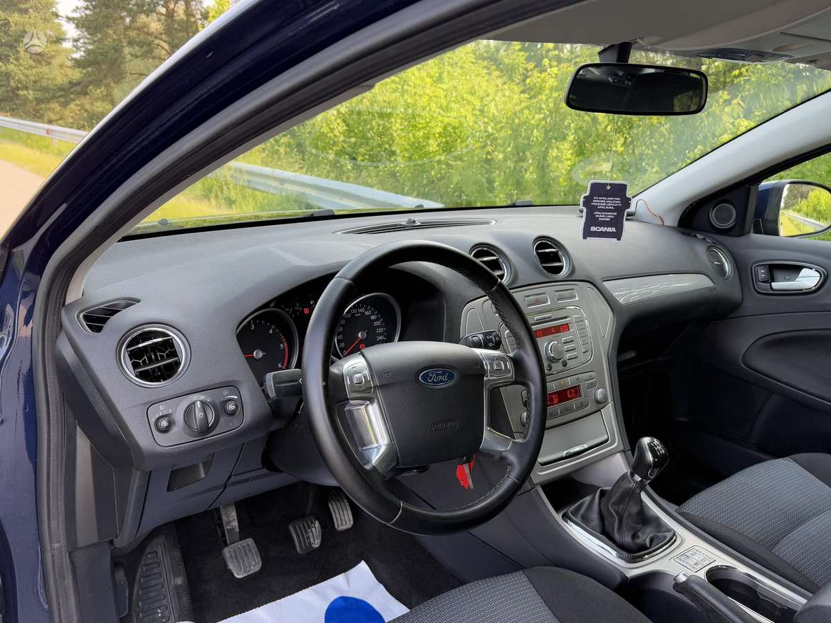 Ford Mondeo, 1.8 l., hatchback