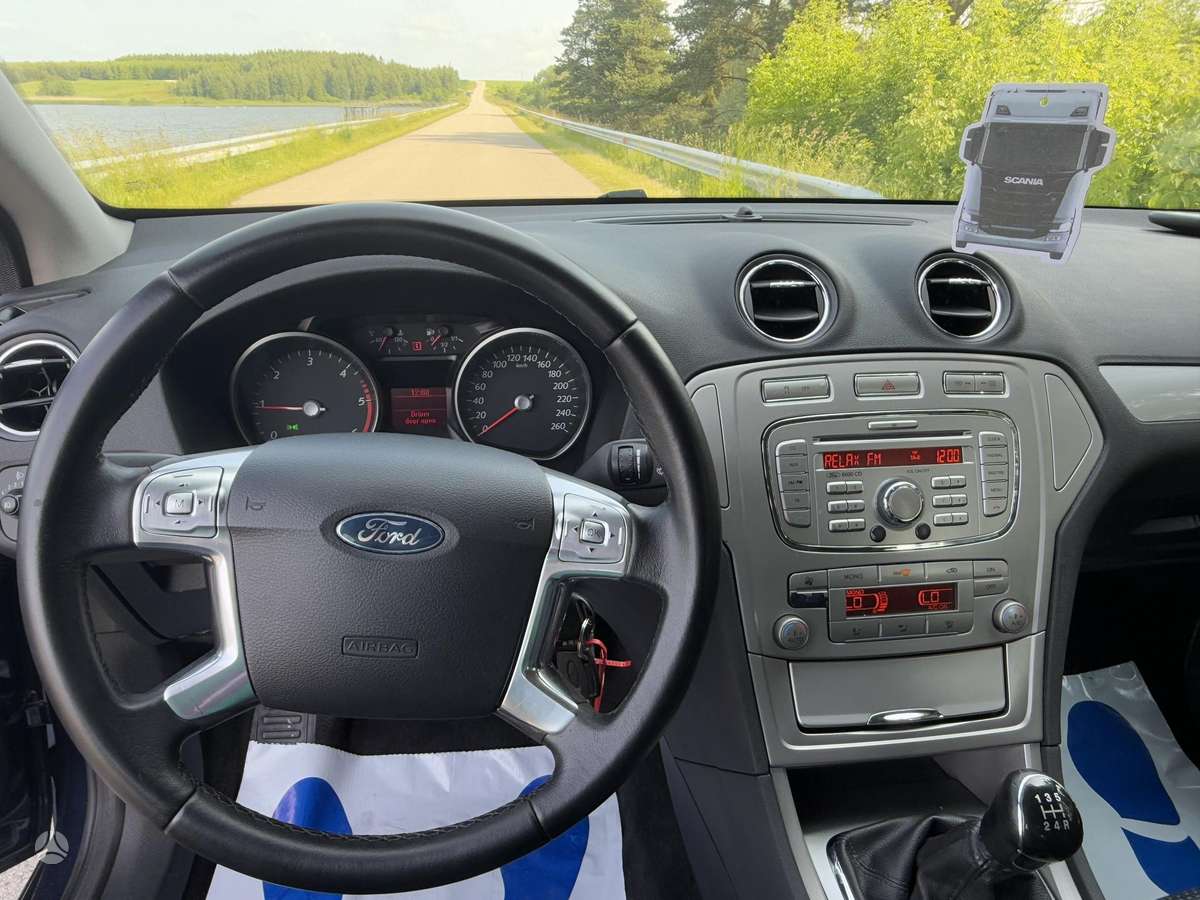 Ford Mondeo, 1.8 l., hatchback