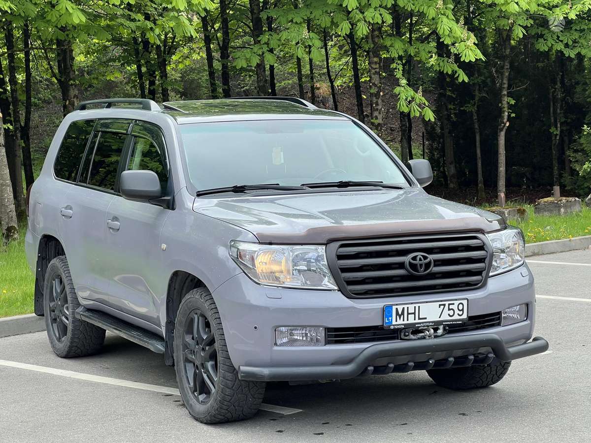 Toyota Land Cruiser - 8
