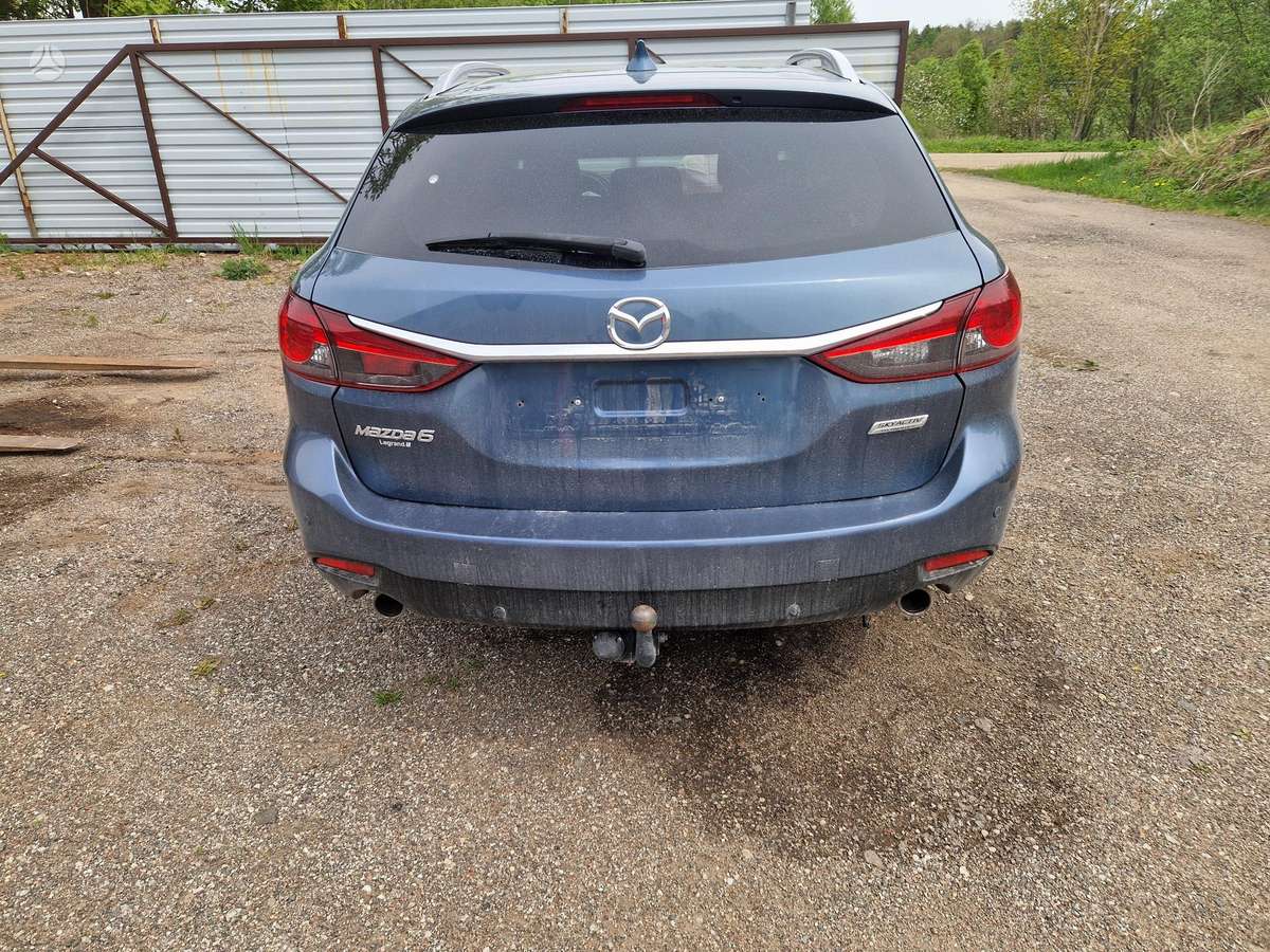 Mazda 6 dalimis