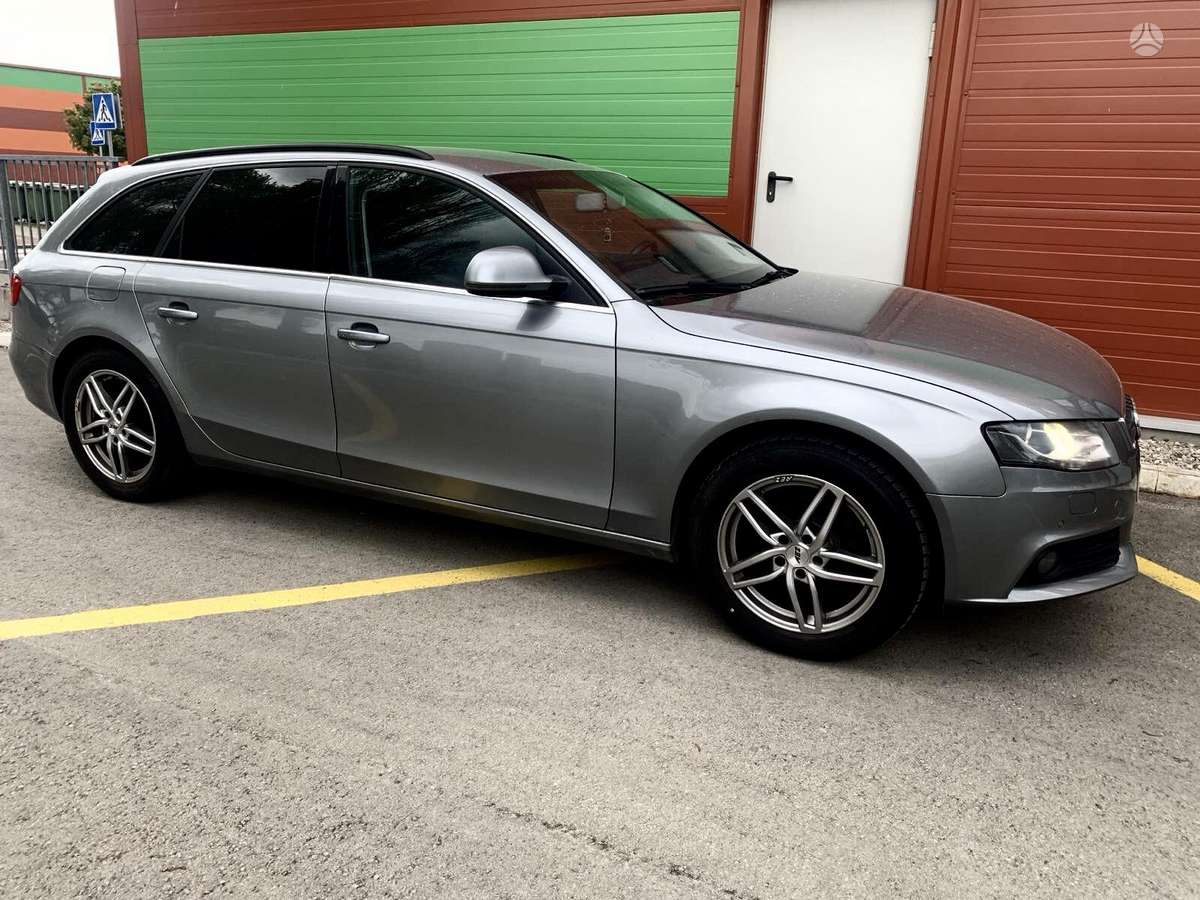 Audi A4, 1.8 l., universalas