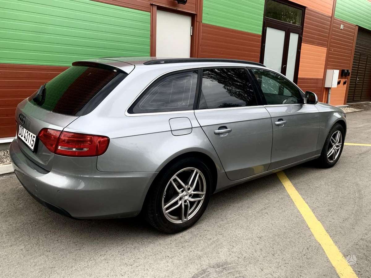 Audi A4, 1.8 l., universalas