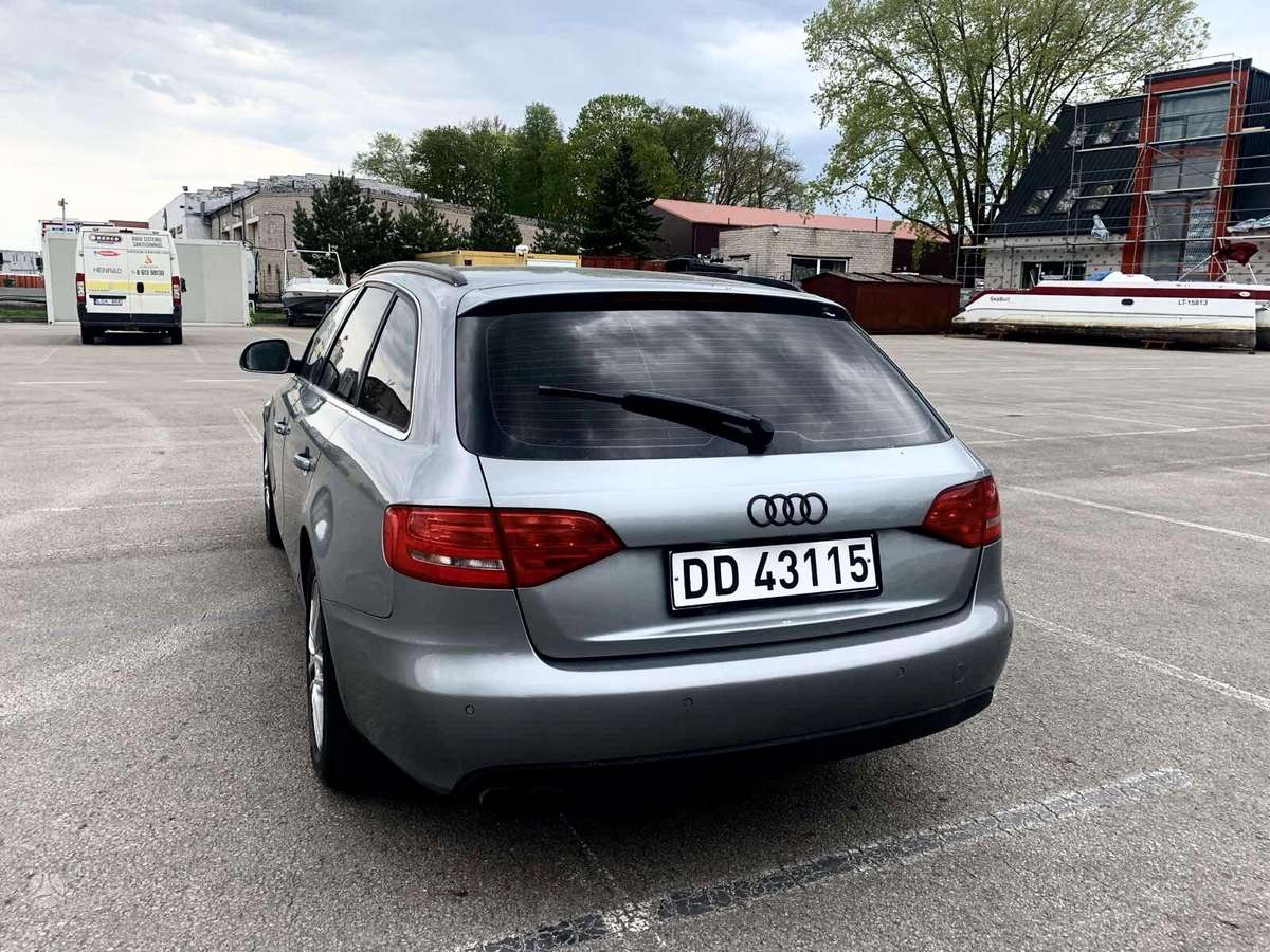 Audi A4, 1.8 l., universalas
