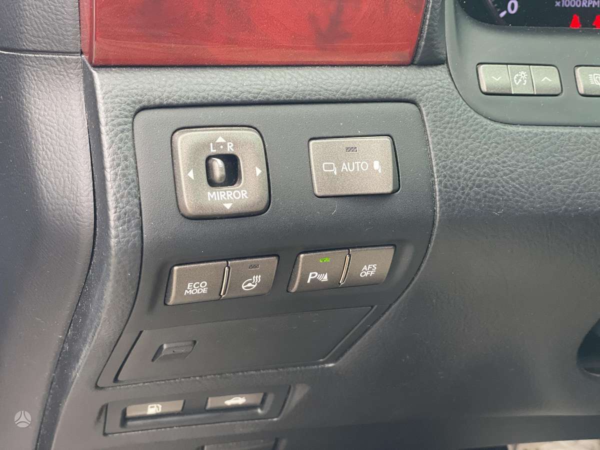 Lexus LS 460, 4.6 l., Седан