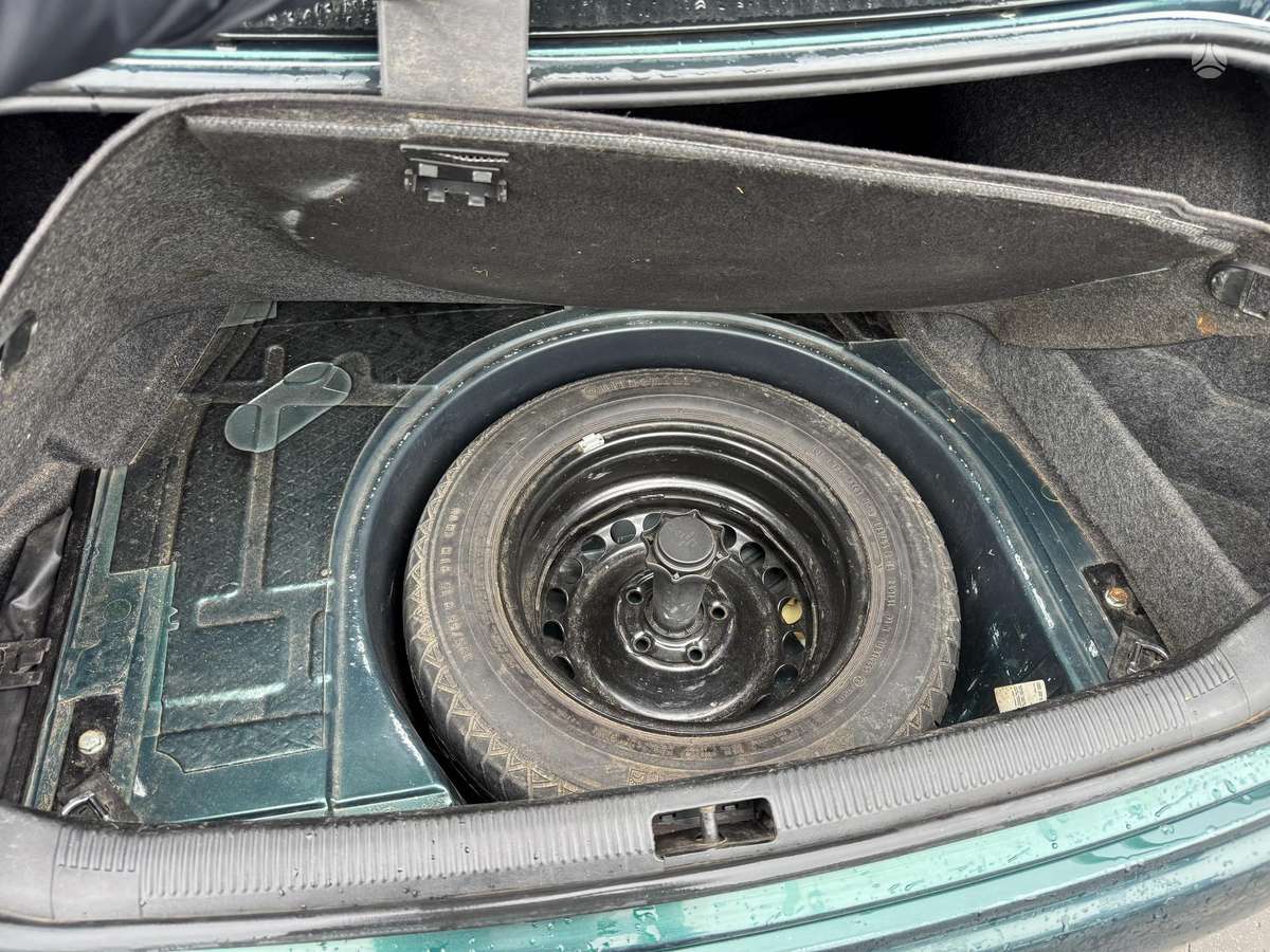Audi A4, 1.6 l., Седан