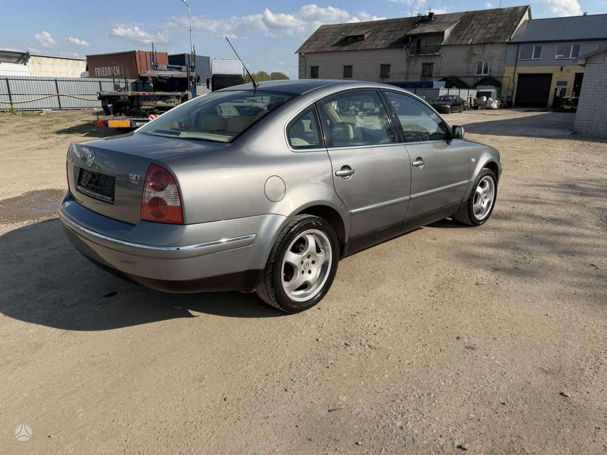 Volkswagen Passat - 5