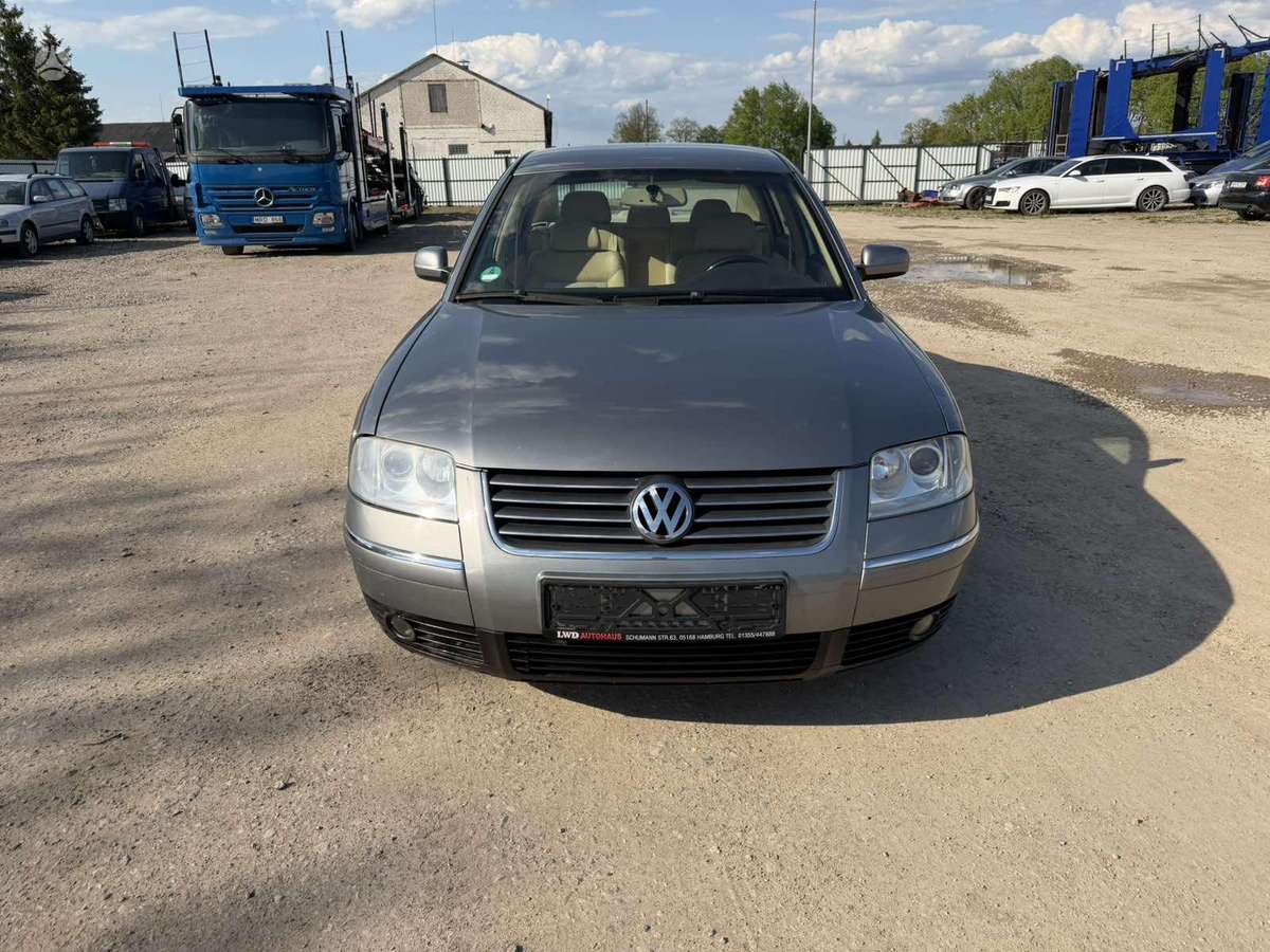 Volkswagen Passat - 8