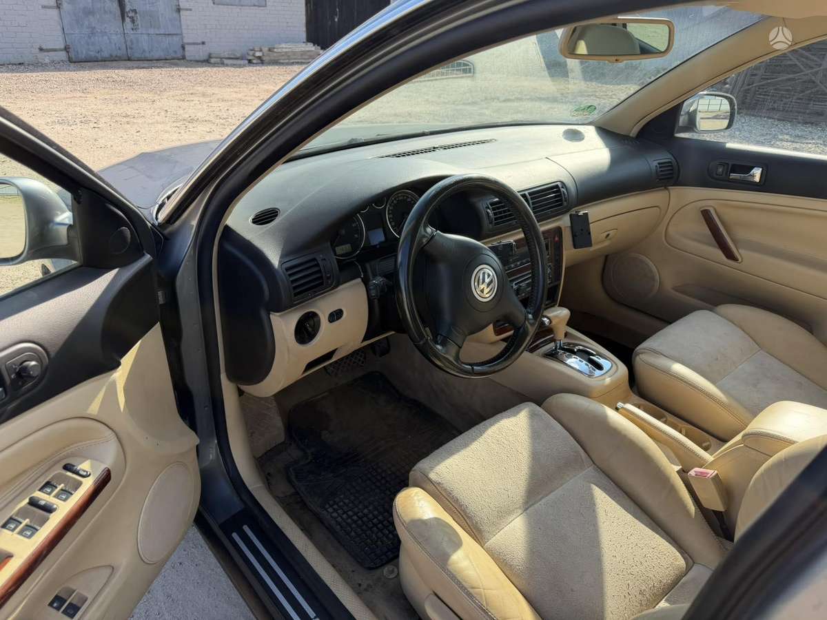 Volkswagen Passat - 9