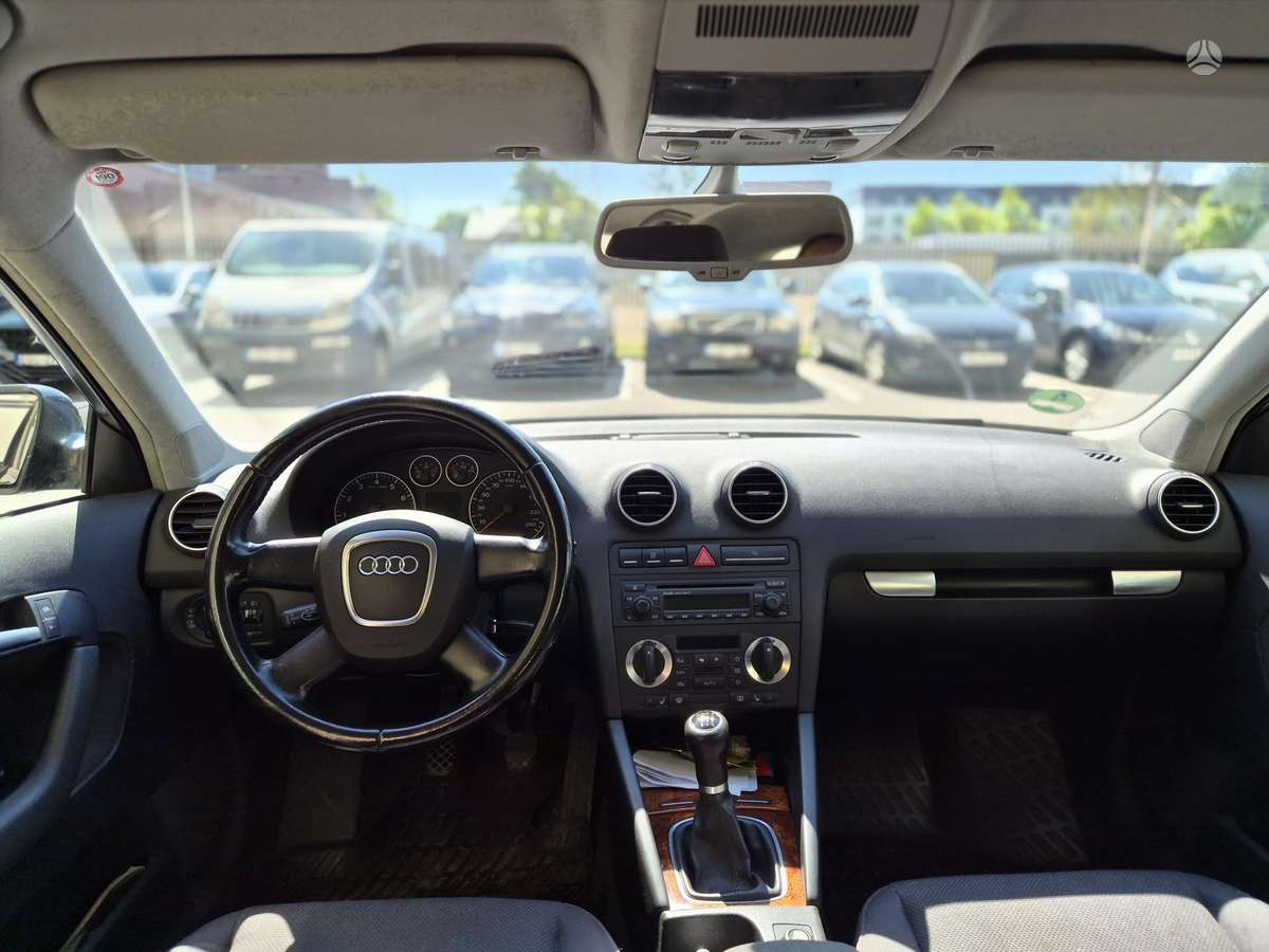 Audi A3, 1.6 l., hatchback