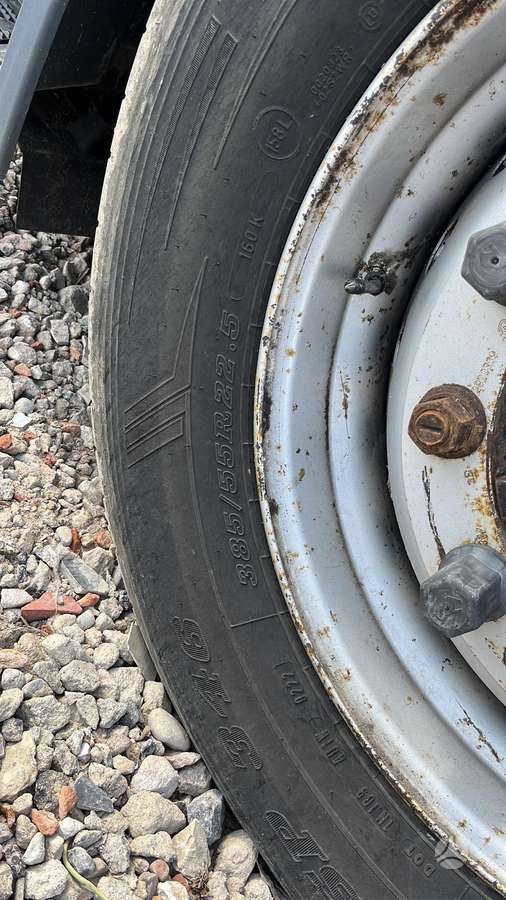 Krone, bortinės su užuolaidomis