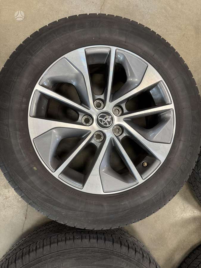Toyota RAV4, light alloy, R17