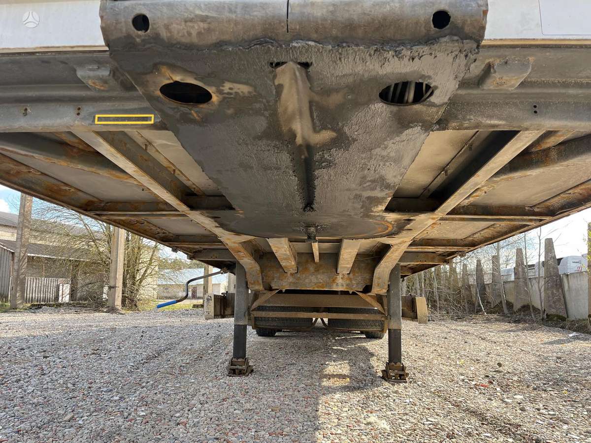 Krone, curtainsider with dropside