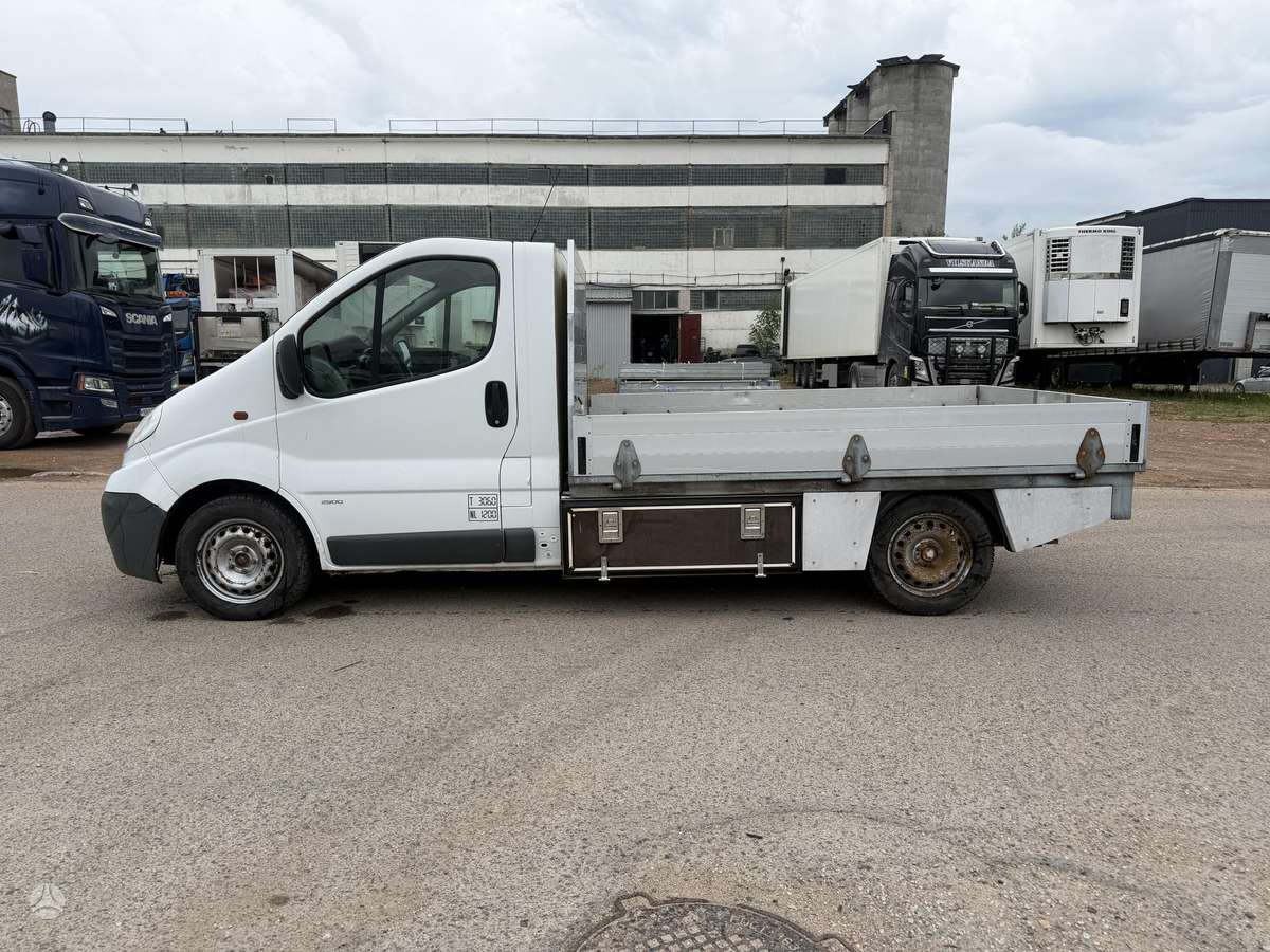 Opel Vivaro, 2.0 l., cargo van