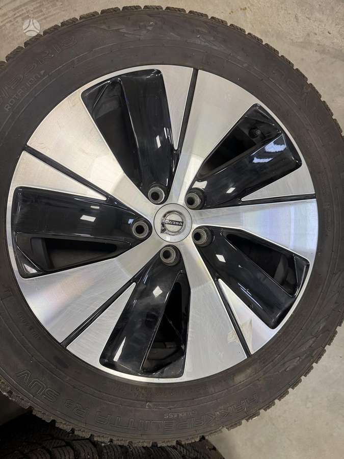 Volvo XC40, lengvojo lydinio, R18