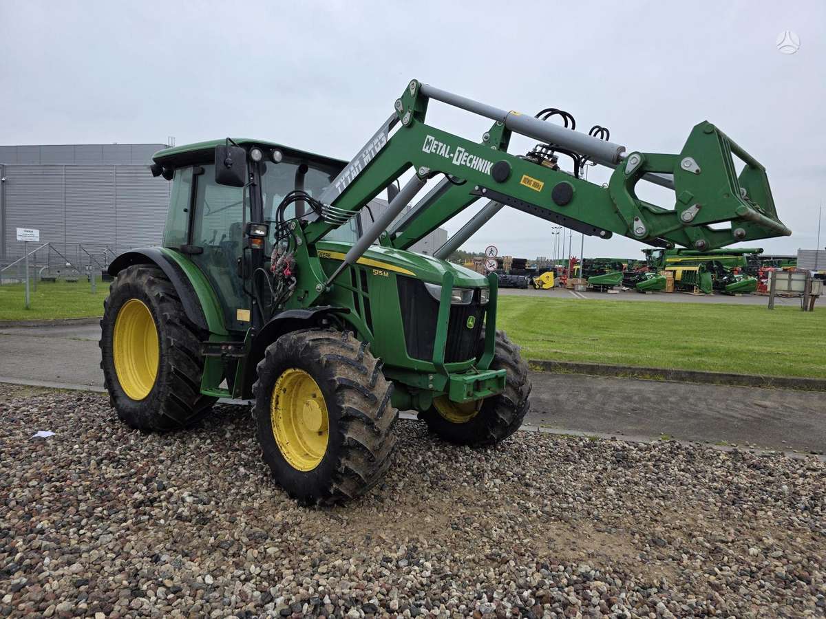 John Deere 5115M, tractors