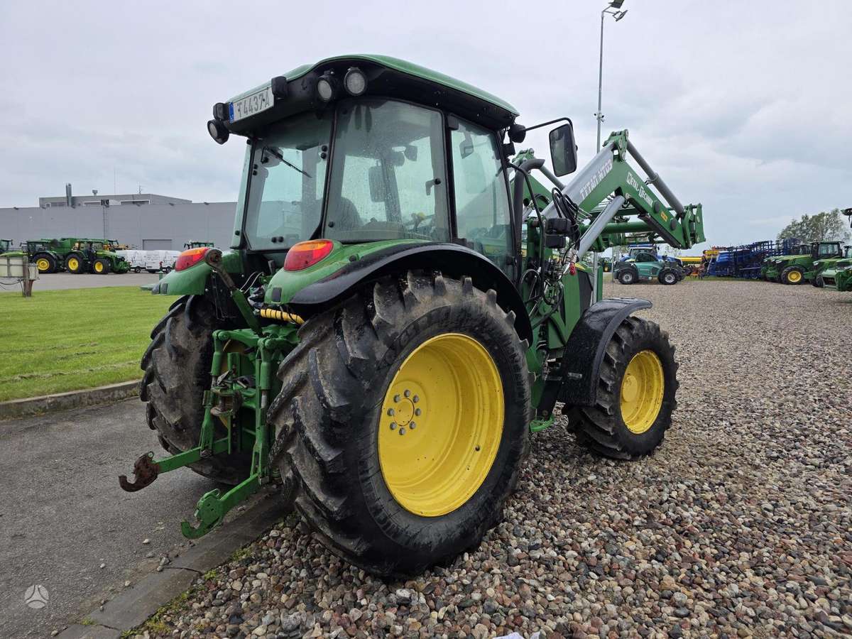 John Deere 5115M, тракторы