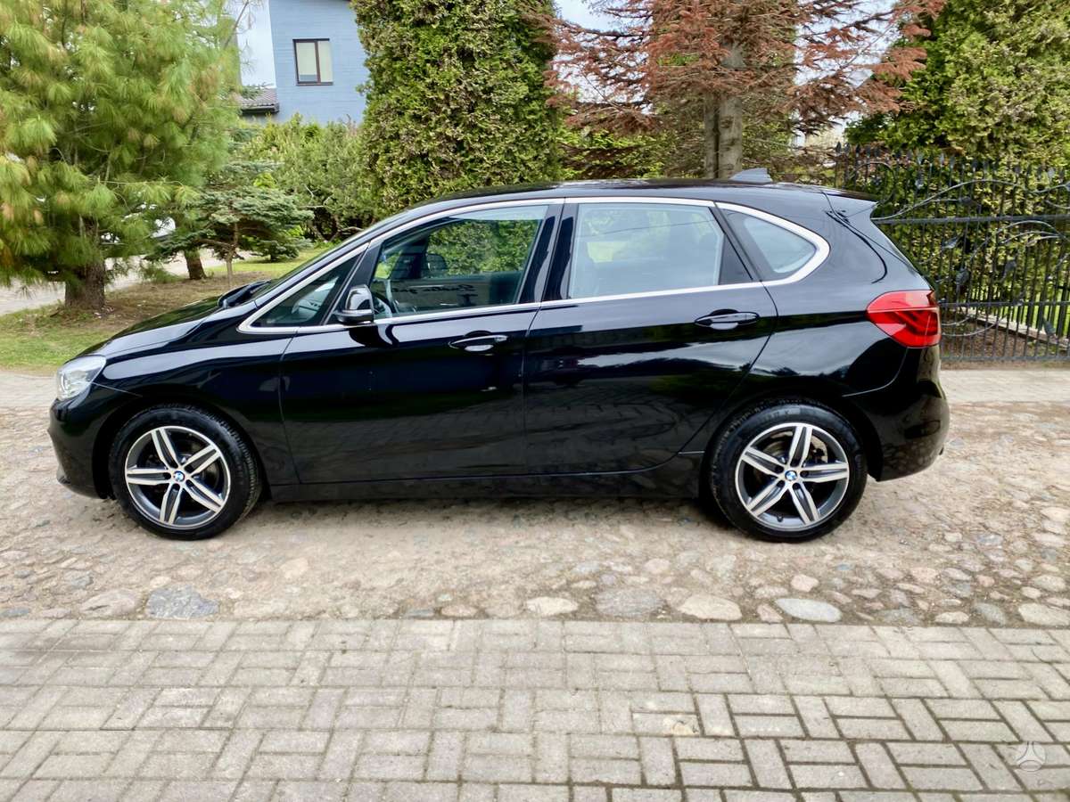 BMW 218 Active Tourer, 2.0 l., Минивэн