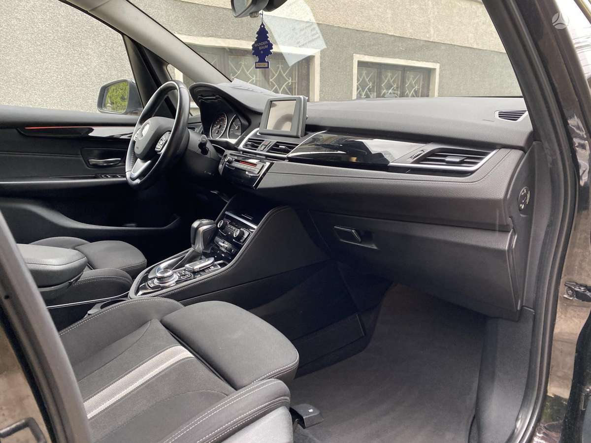 BMW 218 Active Tourer, 2.0 l., Минивэн