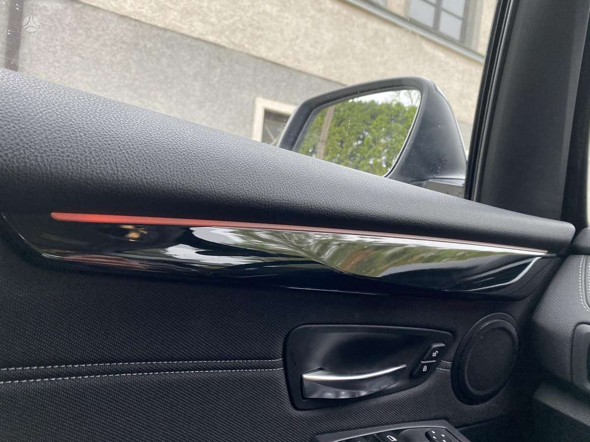 BMW 218 Active Tourer, 2.0 l., Минивэн