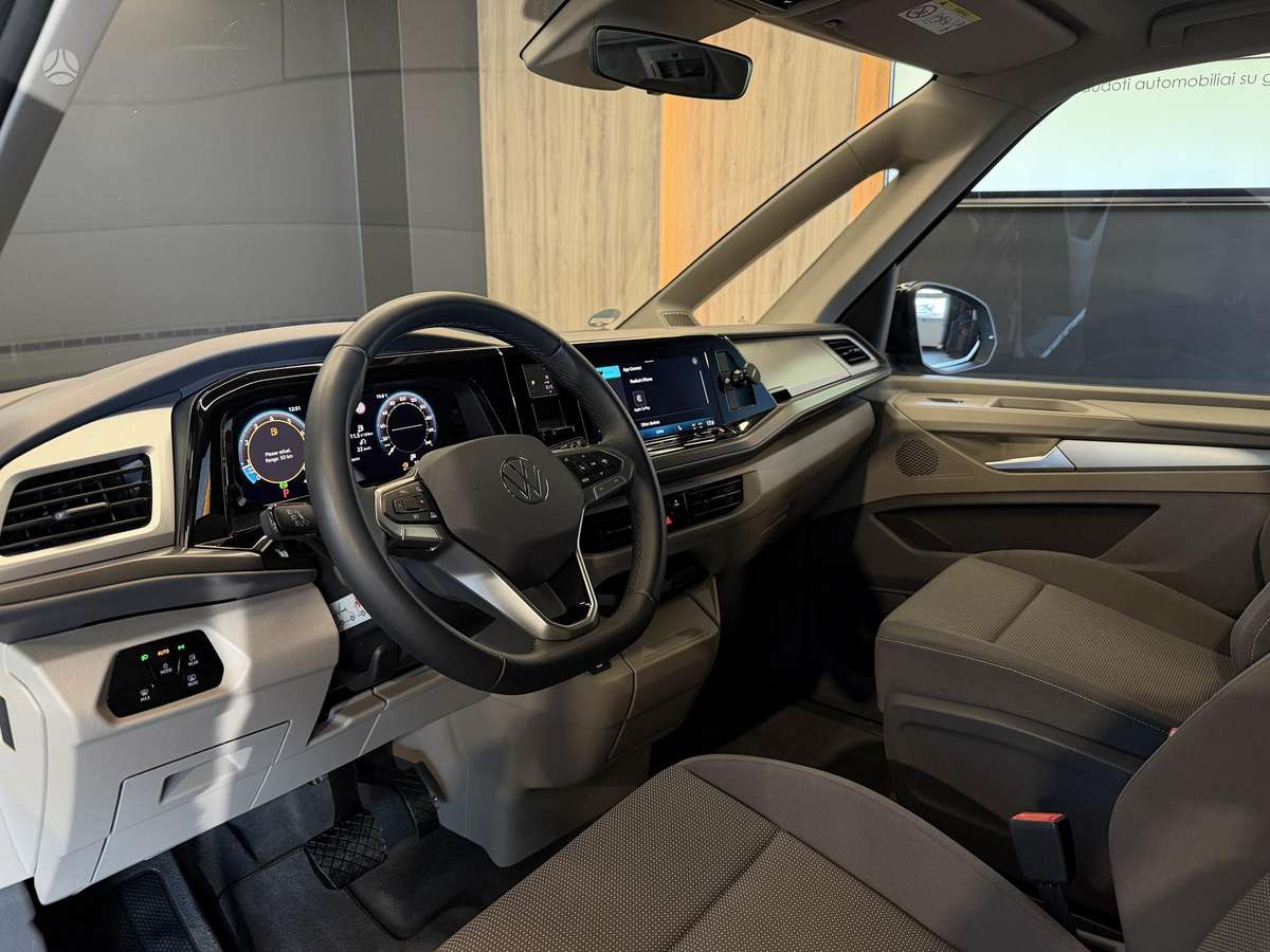 Volkswagen Multivan - 11