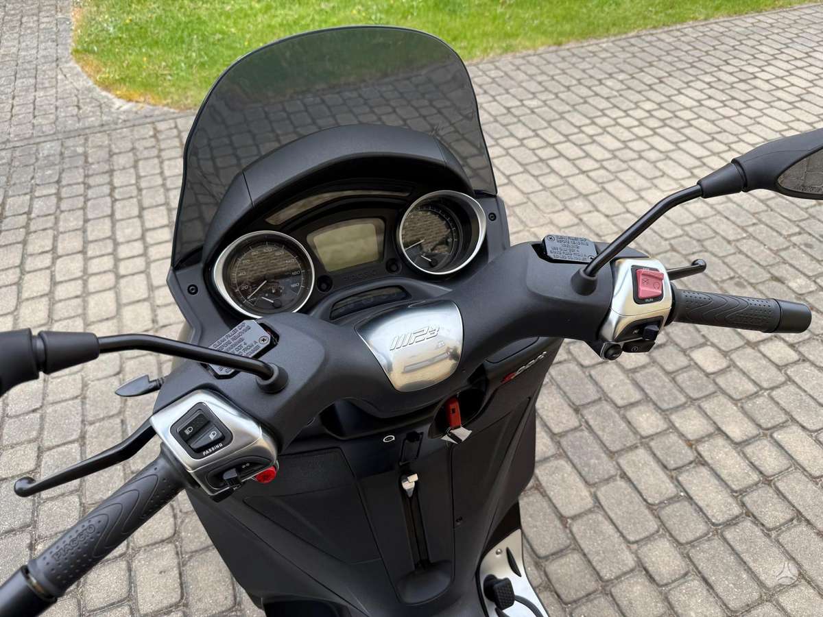 Piaggio MP3 278cc, tricikli
