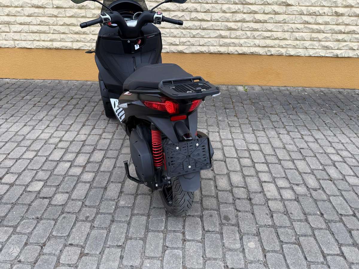 Piaggio MP3 278cc, tricikli