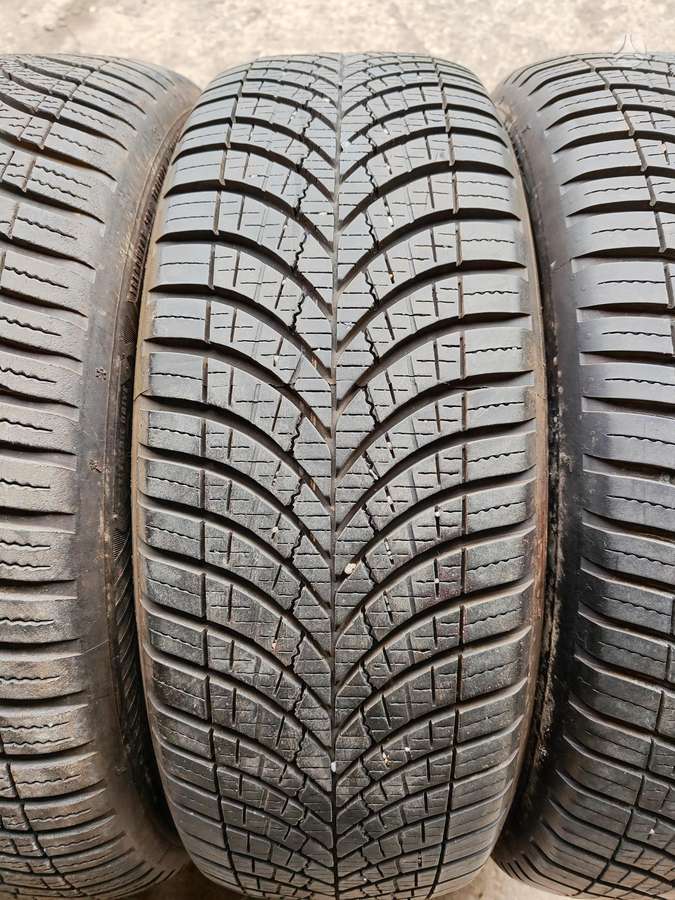 Goodyear, all-season 195/60 R18