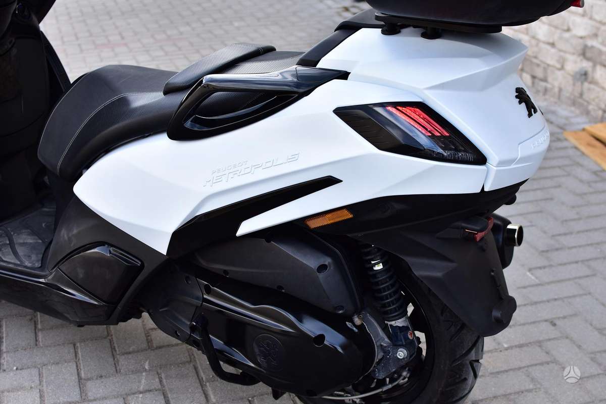 Peugeot Metropolis 400cc, trikes