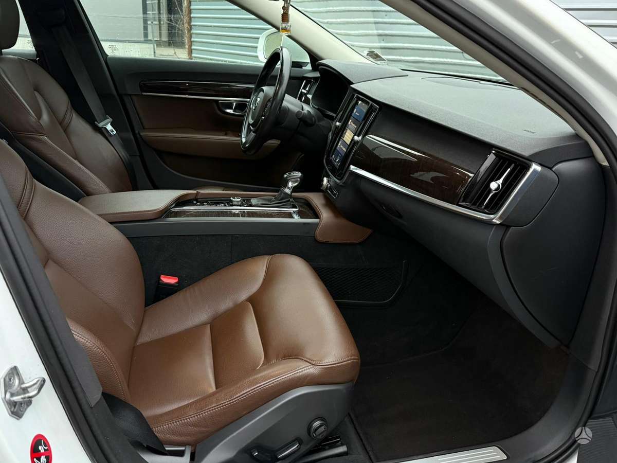 Volvo S90, 2.0 l., Седан