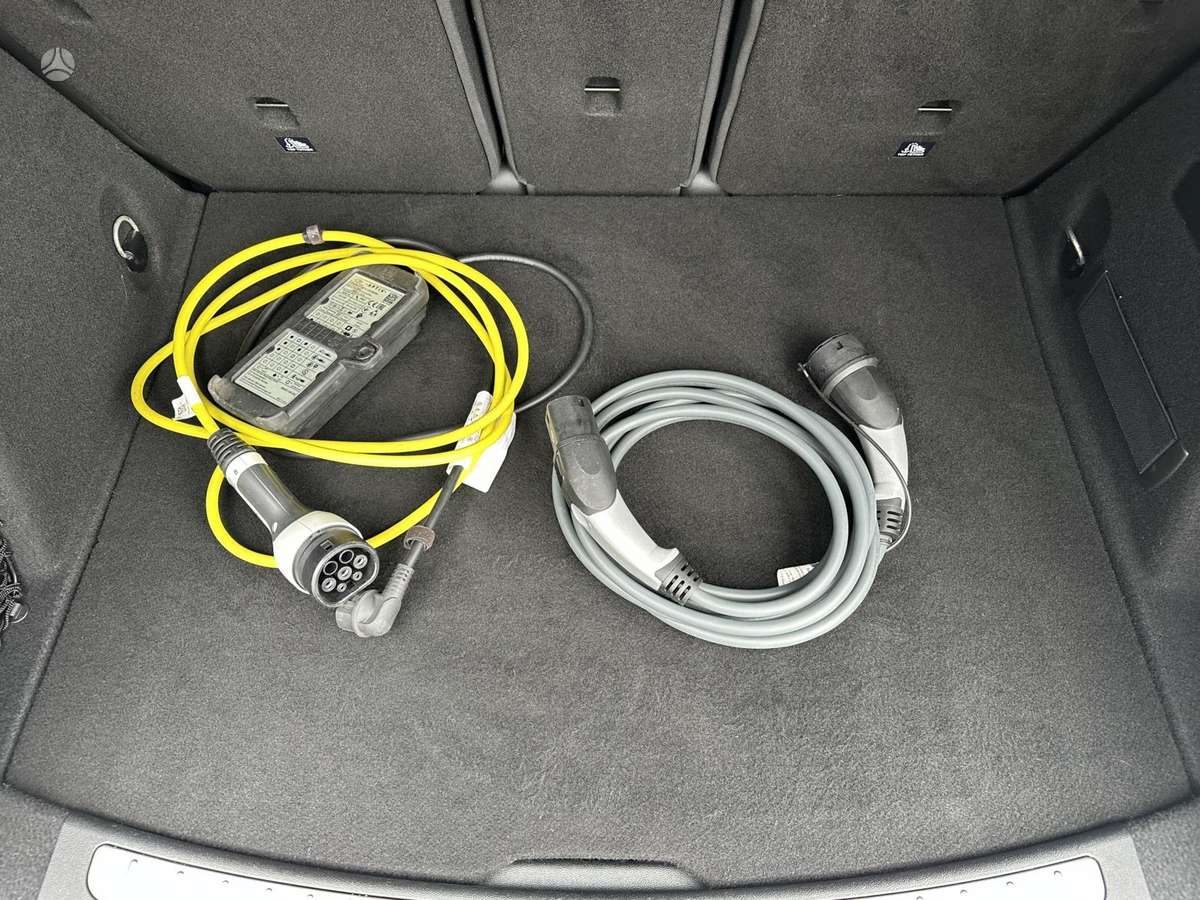 Mini Cooper, 1.5 l., hatchback