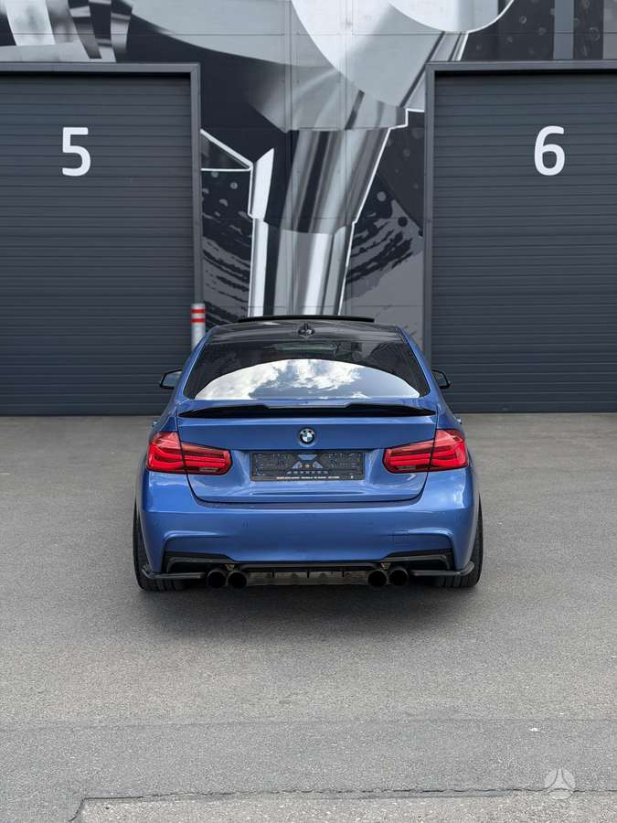 BMW 335, 3.0 l., Седан