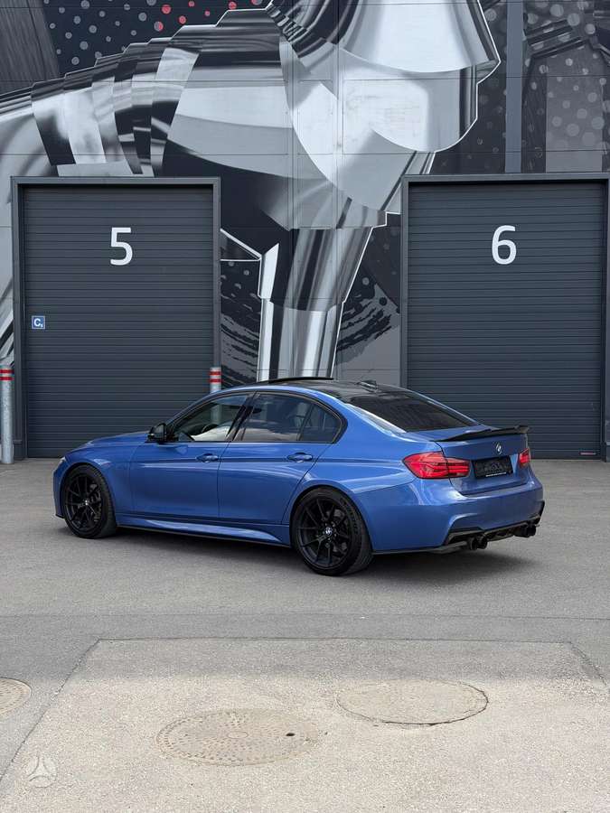 BMW 335, 3.0 l., Седан
