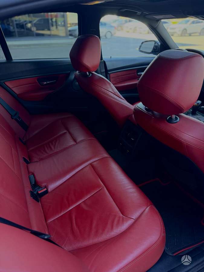BMW 335, 3.0 l., Седан