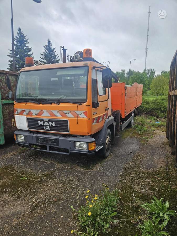 MAN L 2000, crane trucks