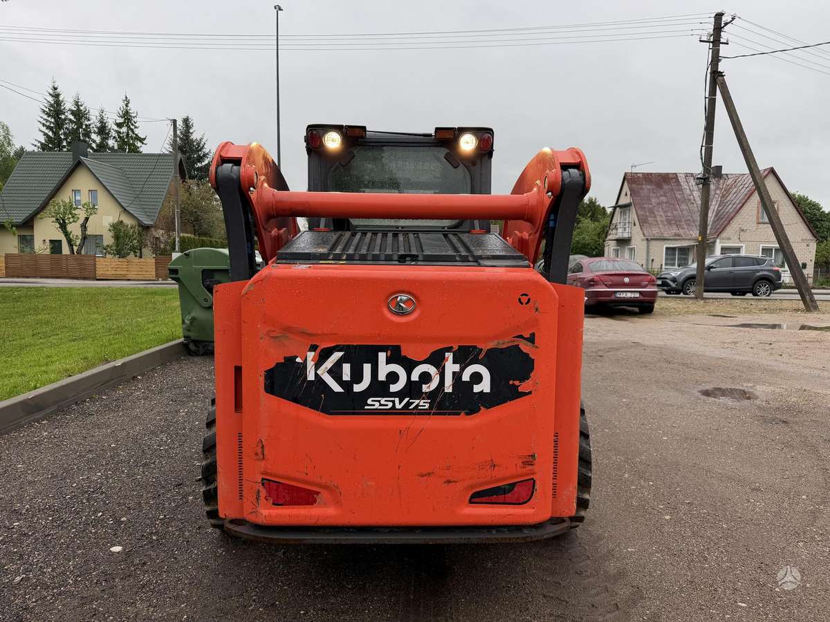 Kubota SSV75HC, mini loaders