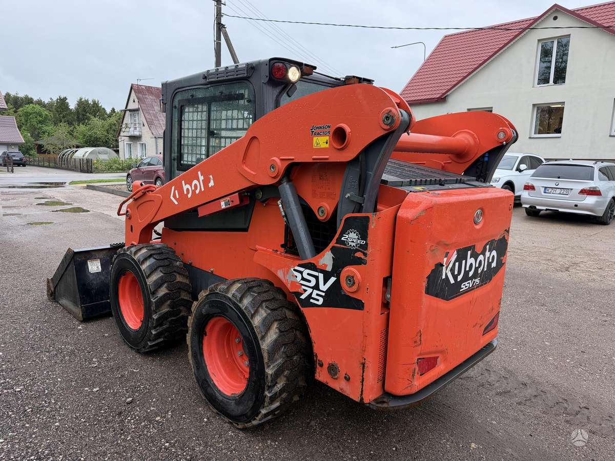 Kubota SSV75HC, mini loaders