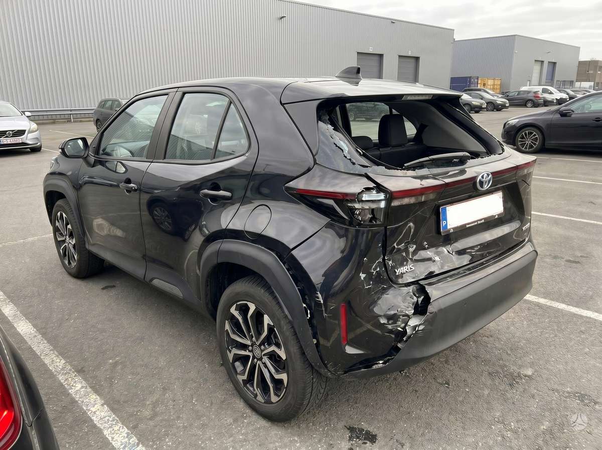Toyota Yaris Cross dalimis