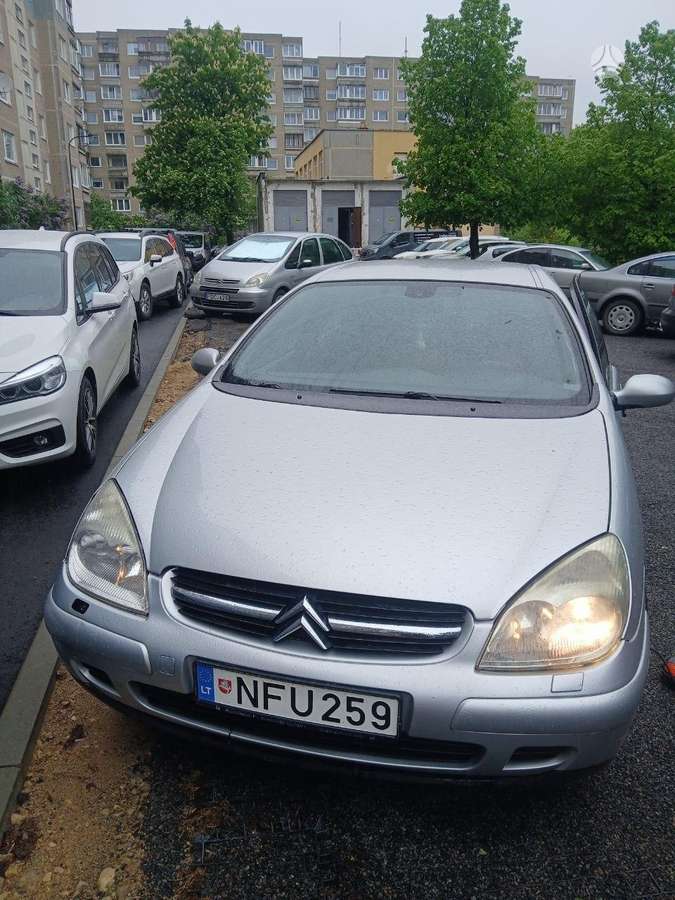 Citroen C5, Седан