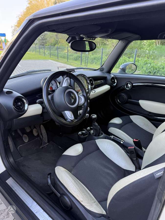 Mini Cooper, Хэтчбек
