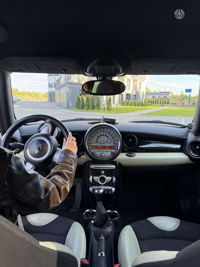 Mini Cooper, Хэтчбек