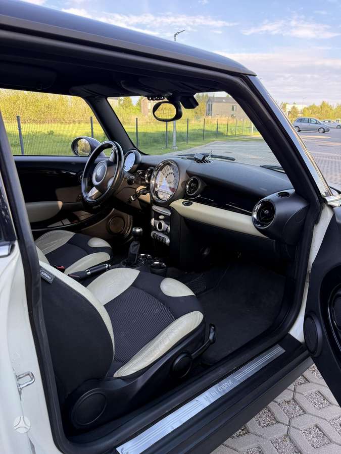 Mini Cooper, Хэтчбек