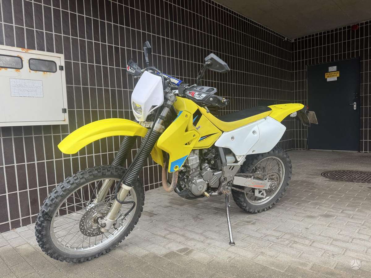 Suzuki DR-Z 400cc, enduro / adventure