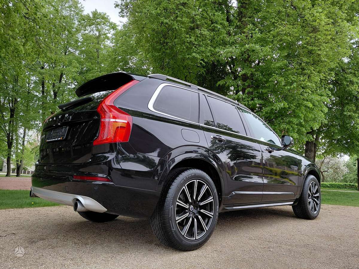 Volvo XC90 - 11