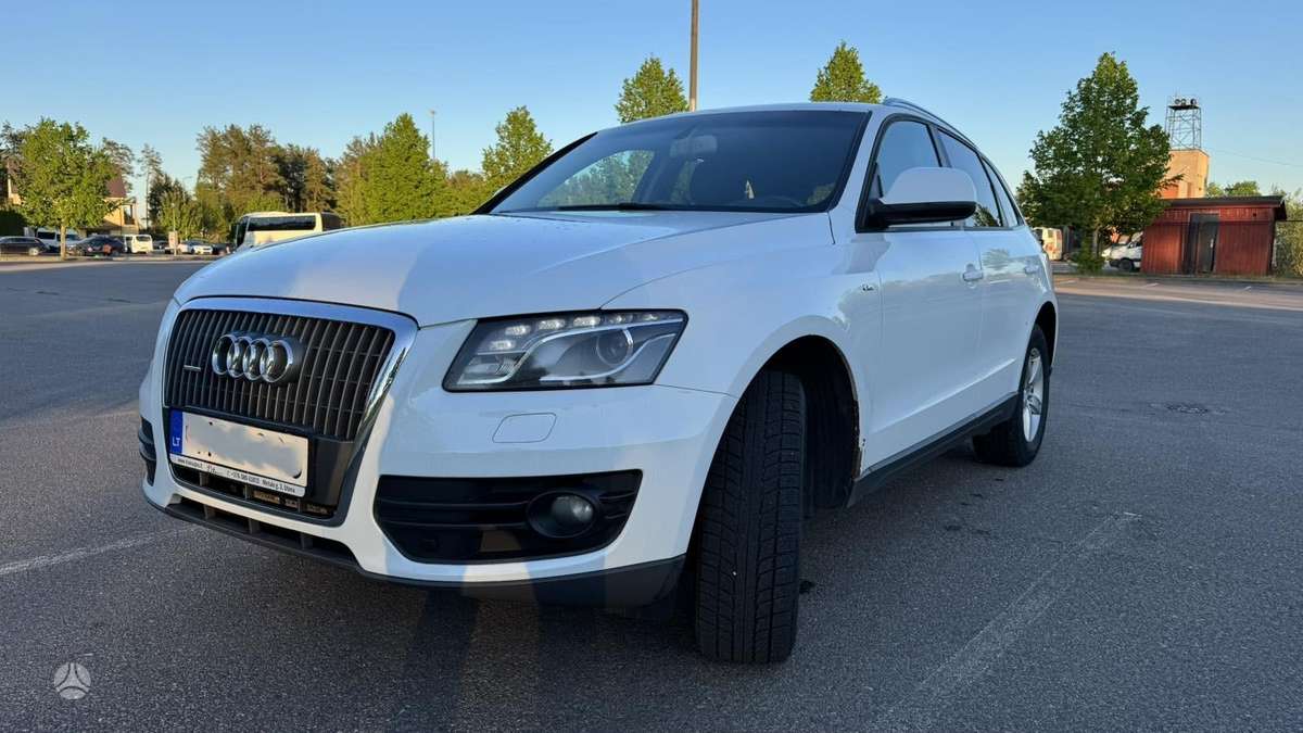 Audi Q5, 2.0 l., Внедорожник / Кроссовер