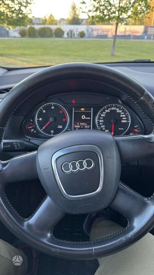 Audi Q5, 2.0 l., Внедорожник / Кроссовер