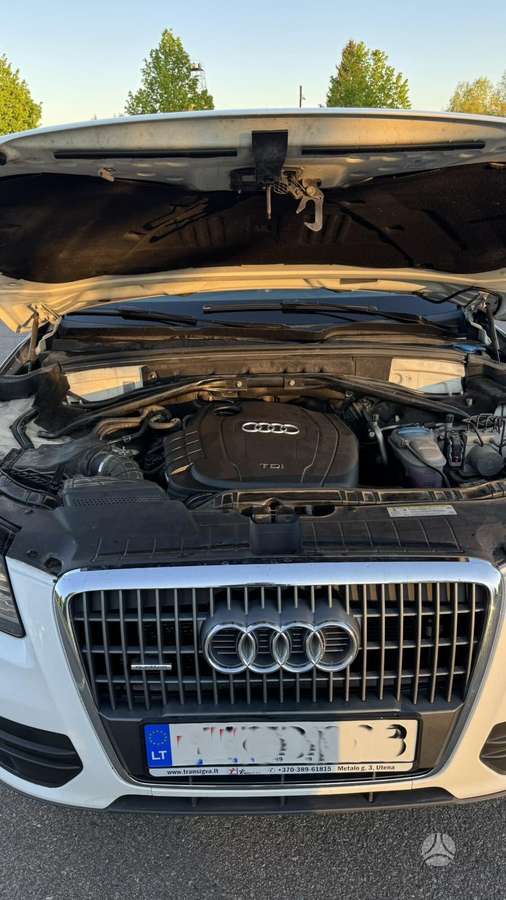 Audi Q5, 2.0 l., off-road / crossover